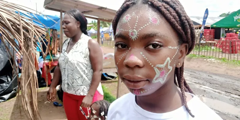 popo-carnaval-on-se-maquille