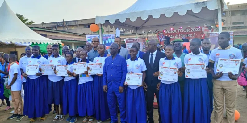 lancement-du-wara-tour-adama-bictogo-prend-en-charge-les-meilleurs-eleves
