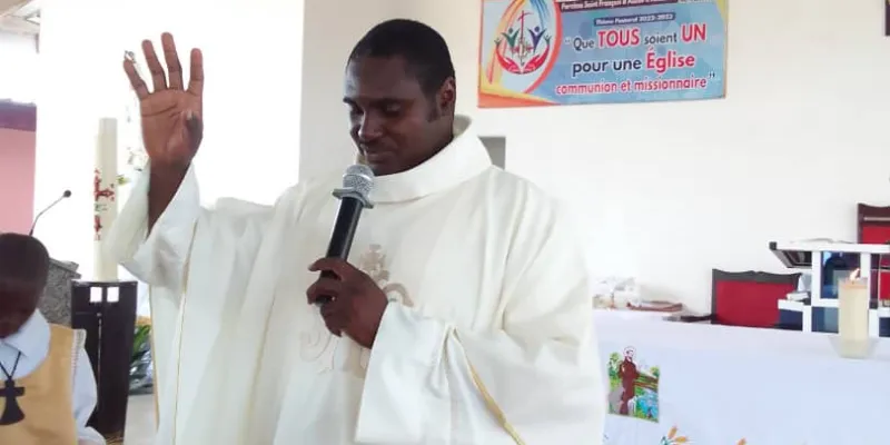 1er-mai-2023-pere-donald-kakou-cure-dieu-est-a-lorigine-du-travail