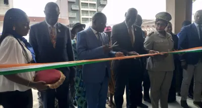 cocody-jean-marc-yace-offre-une-annexe-de-la-mairie-aux-populations-de-angre-djorobite-2