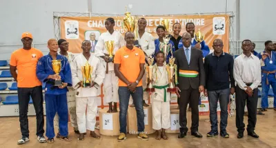judo-le-hall-1-du-palais-des-sports-de-treichville-a-vibre-au-rythme-du-championnat-national-individuel