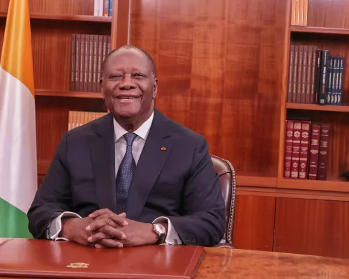 sem-alassane-ouattara-a-procede-a-la-signature-de-plusieurs-decrets-de-nomination